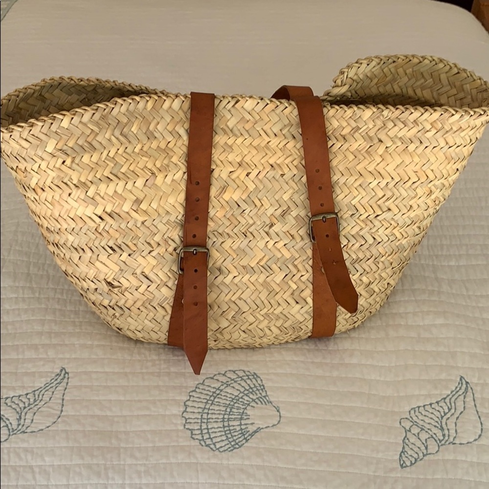 Woven straw basket/backpack with leather straps